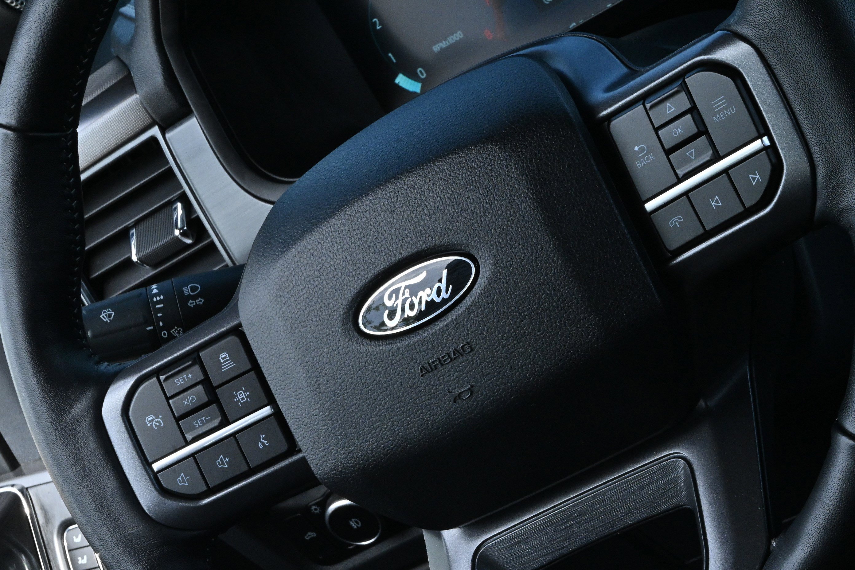 Used 2024 Ford F150 Lariat w/ FX4 Off-Road Package AWD/4WD image 26