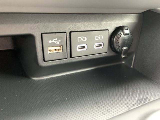 Certified 2024 Toyota Highlander XLE image 27