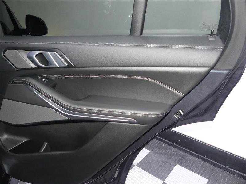 Used 2020 BMW X5 M50i w/ Premium Package image 27