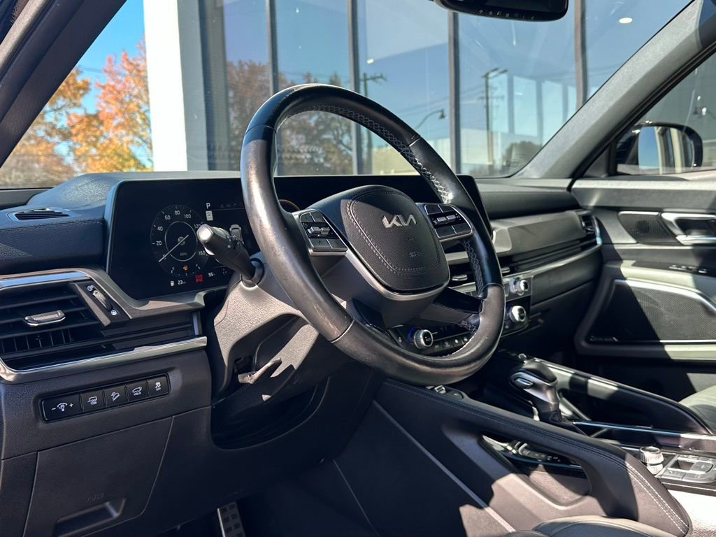 Used 2023 Kia Telluride SX X-Line image 2