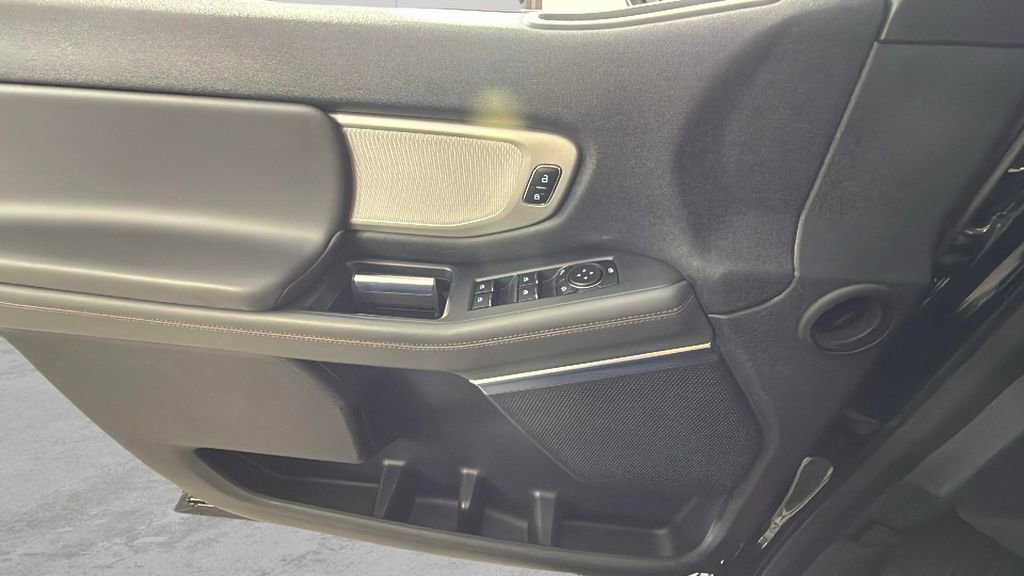 Used 2025 Ford Expedition Max Active image 27