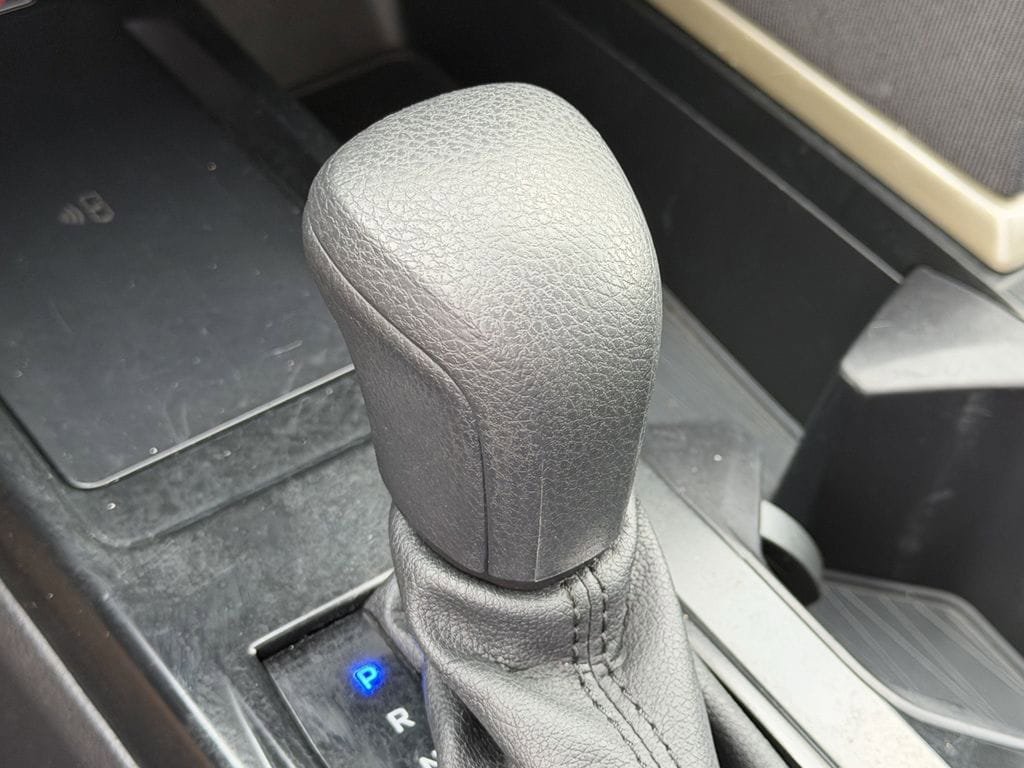 Used 2025 Toyota Camry LE FWD image 21