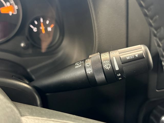Used 2017 Jeep Patriot High Altitude FWD image 30