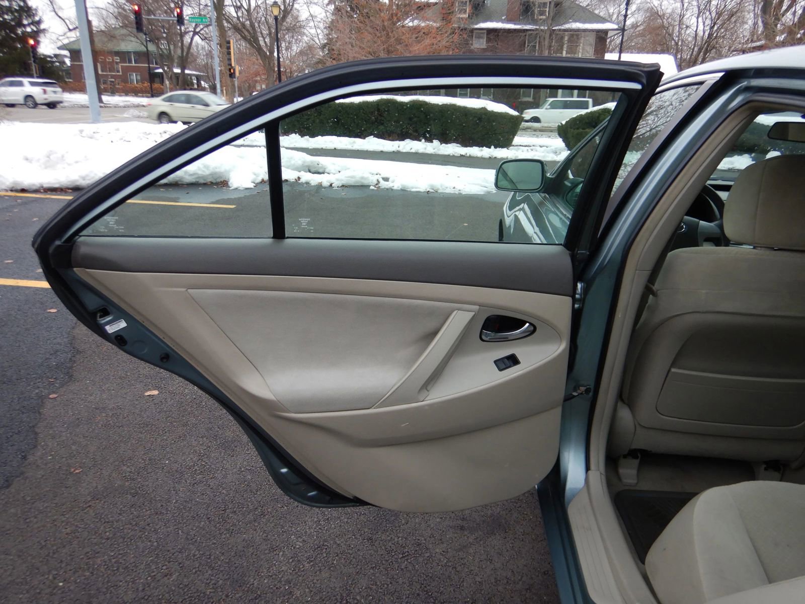 Used 2009 Toyota Camry LE FWD image 15