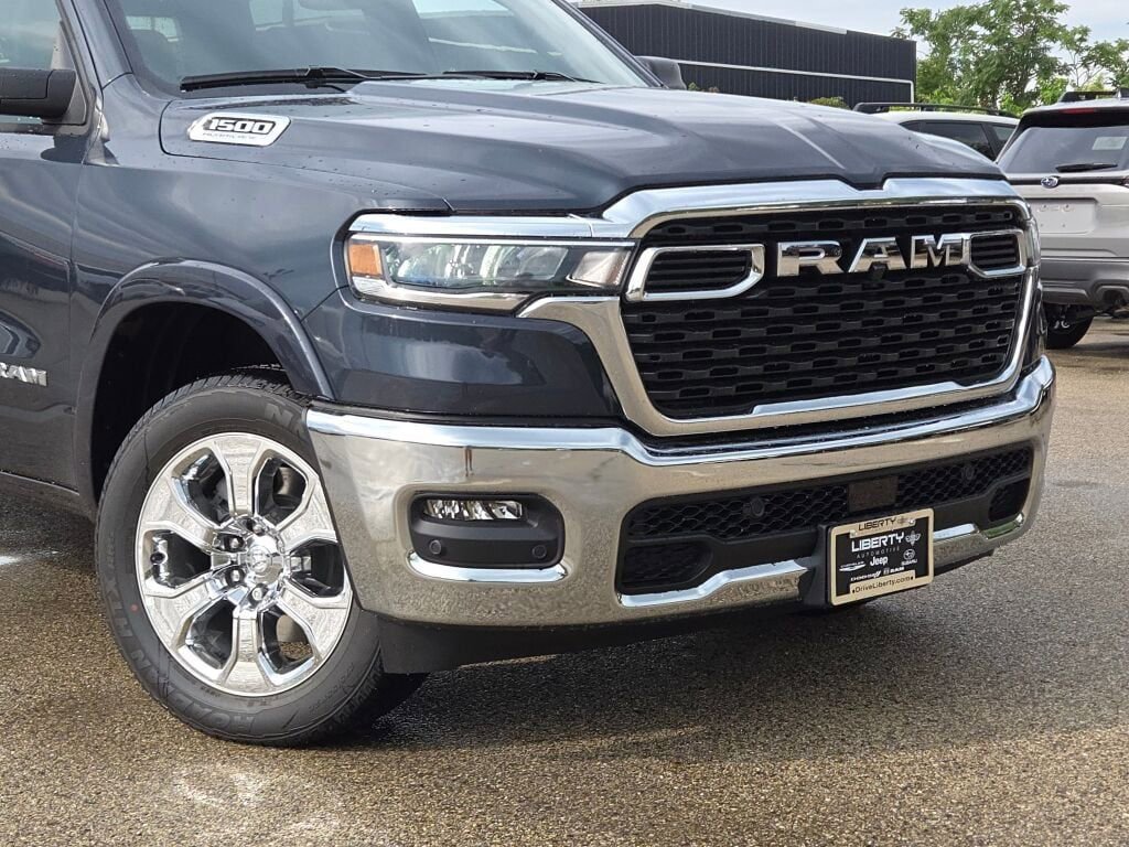 New 2026 RAM 1500 4x4 Crew Cab image 2