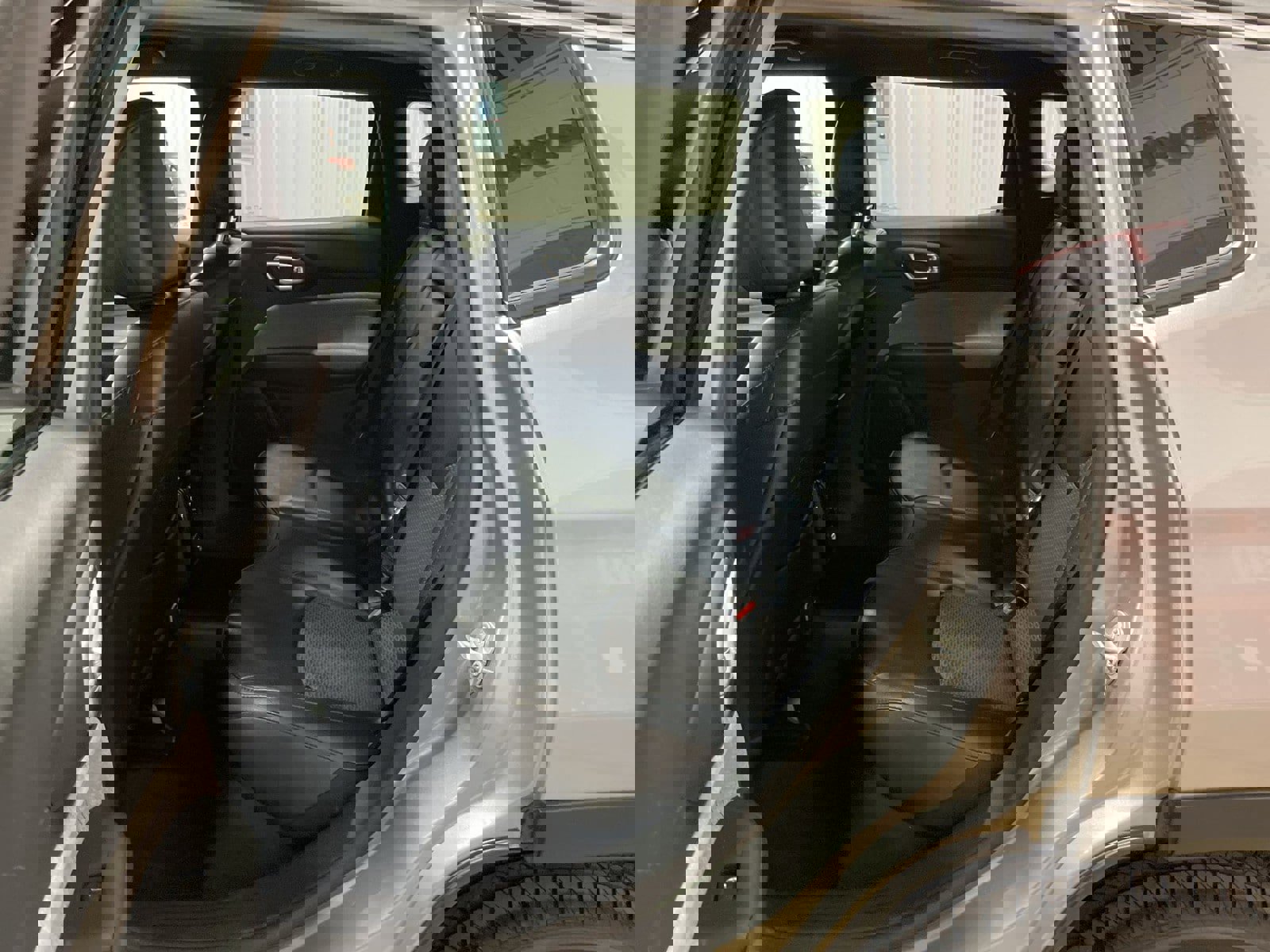 Used 2024 Jeep Compass Latitude image 20