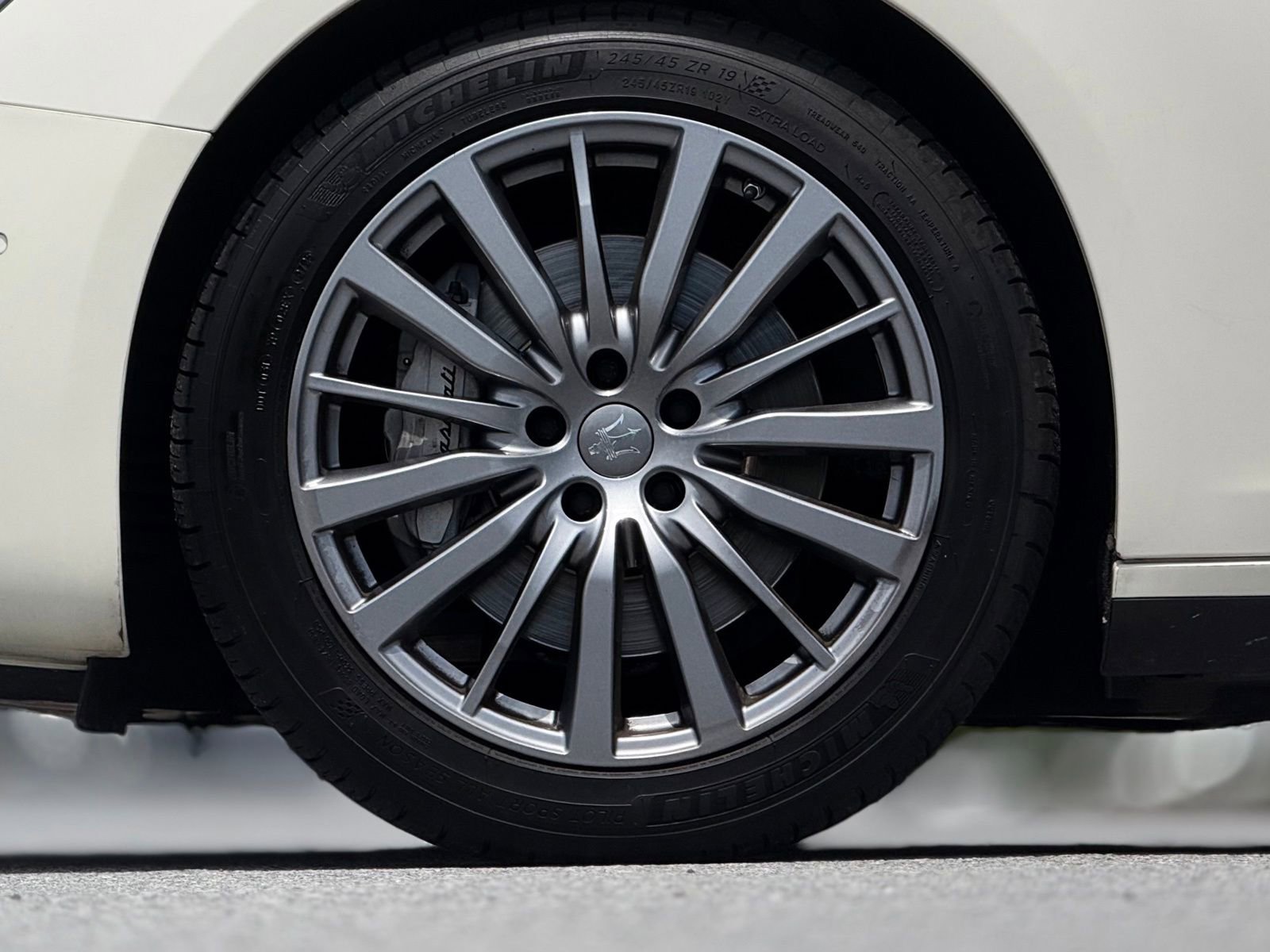 Used 2019 Maserati Ghibli RWD image 18