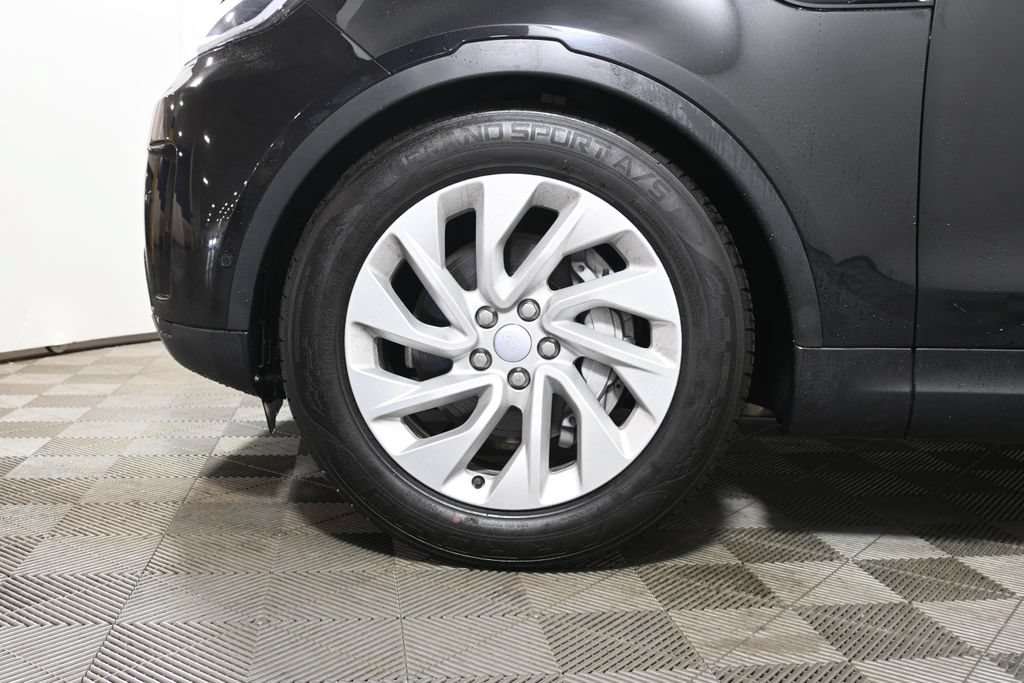 Used 2024 Land Rover Discovery S AWD/4WD image 41