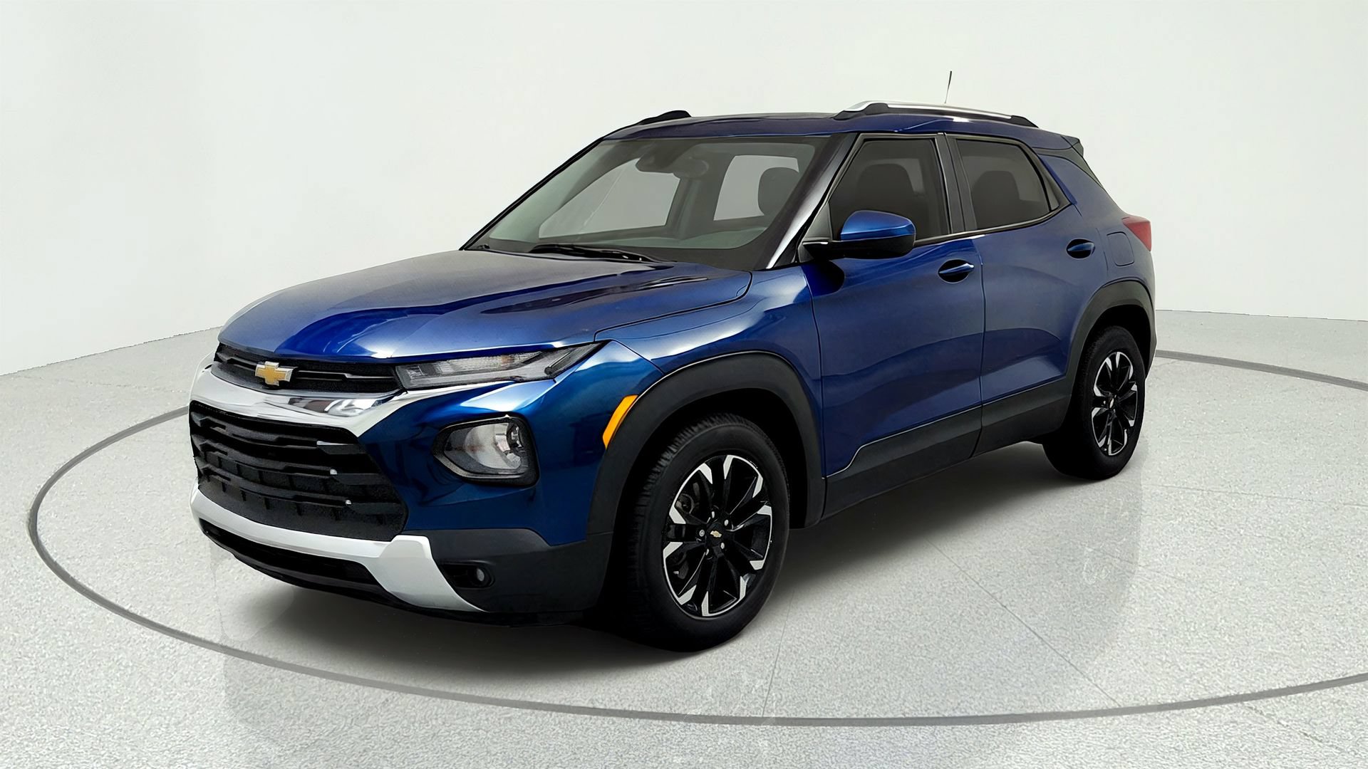 Used 2021 Chevrolet TrailBlazer LT w/ Convenience Package FWD image 1
