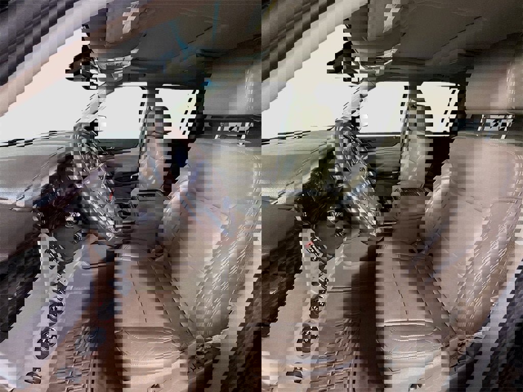 Used 2015 GMC Yukon XL SLT w/ Open Road Package image 16