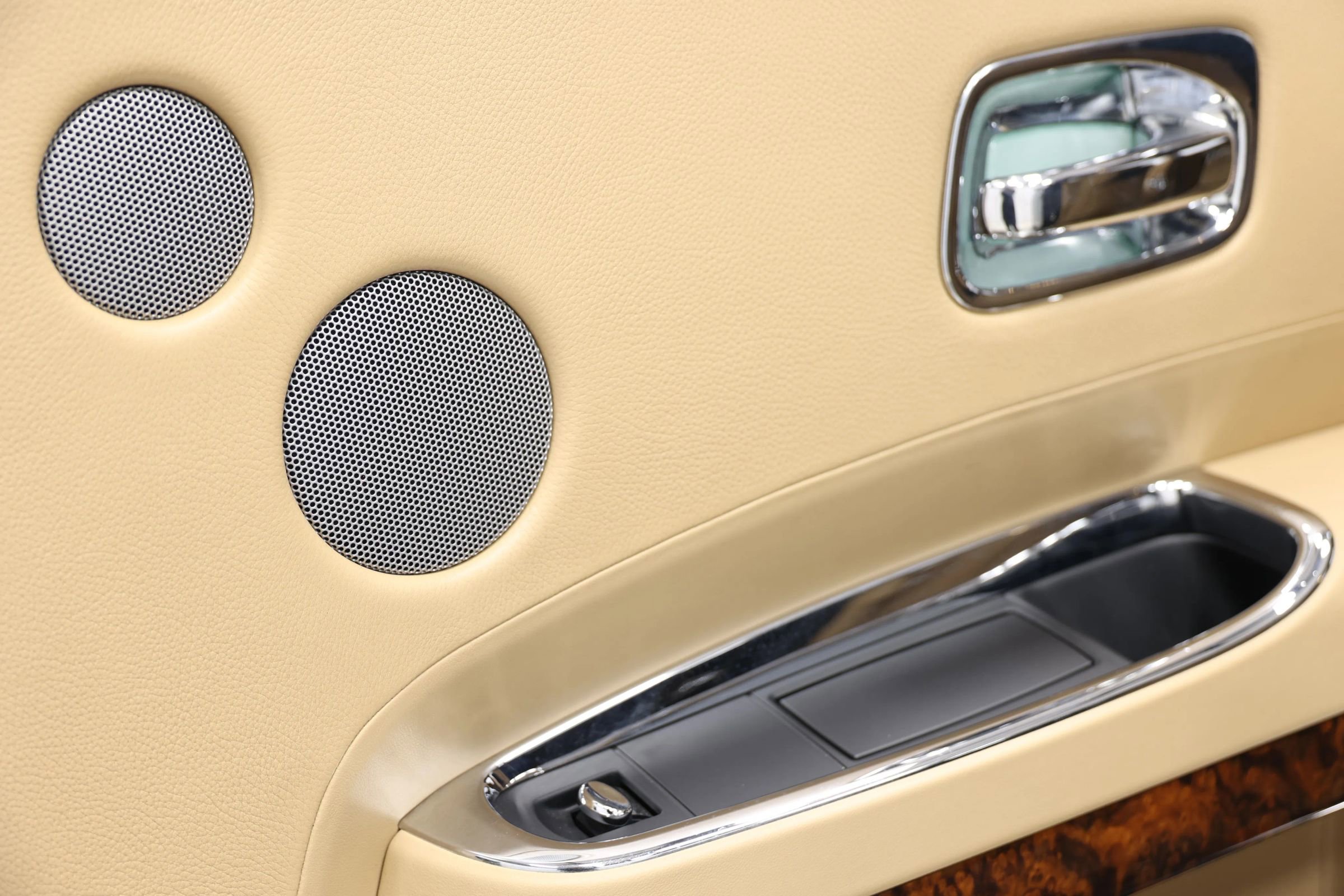 Used 2011 Rolls-Royce Ghost image 53