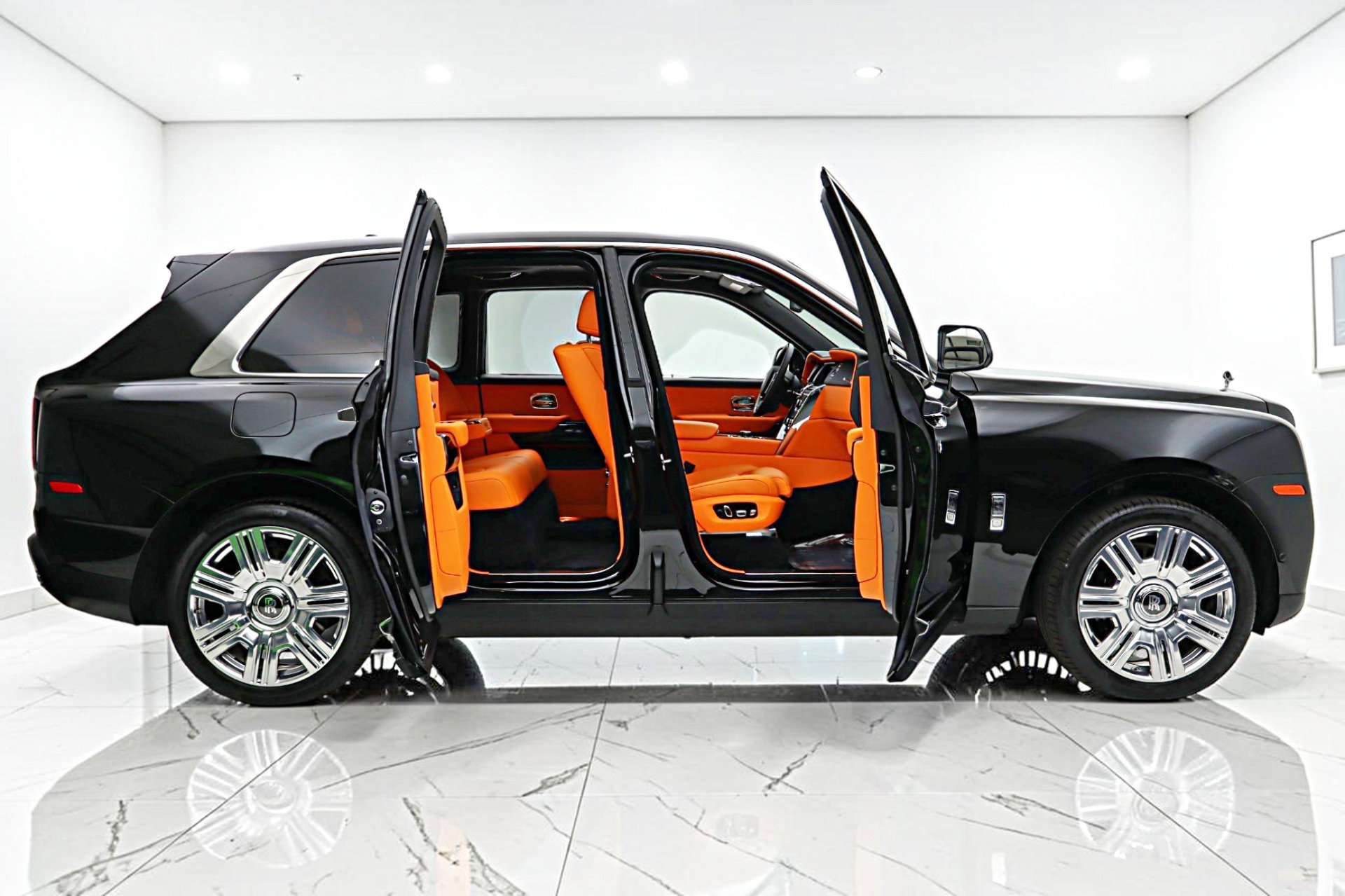 Used 2022 Rolls-Royce Cullinan AWD/4WD image 20