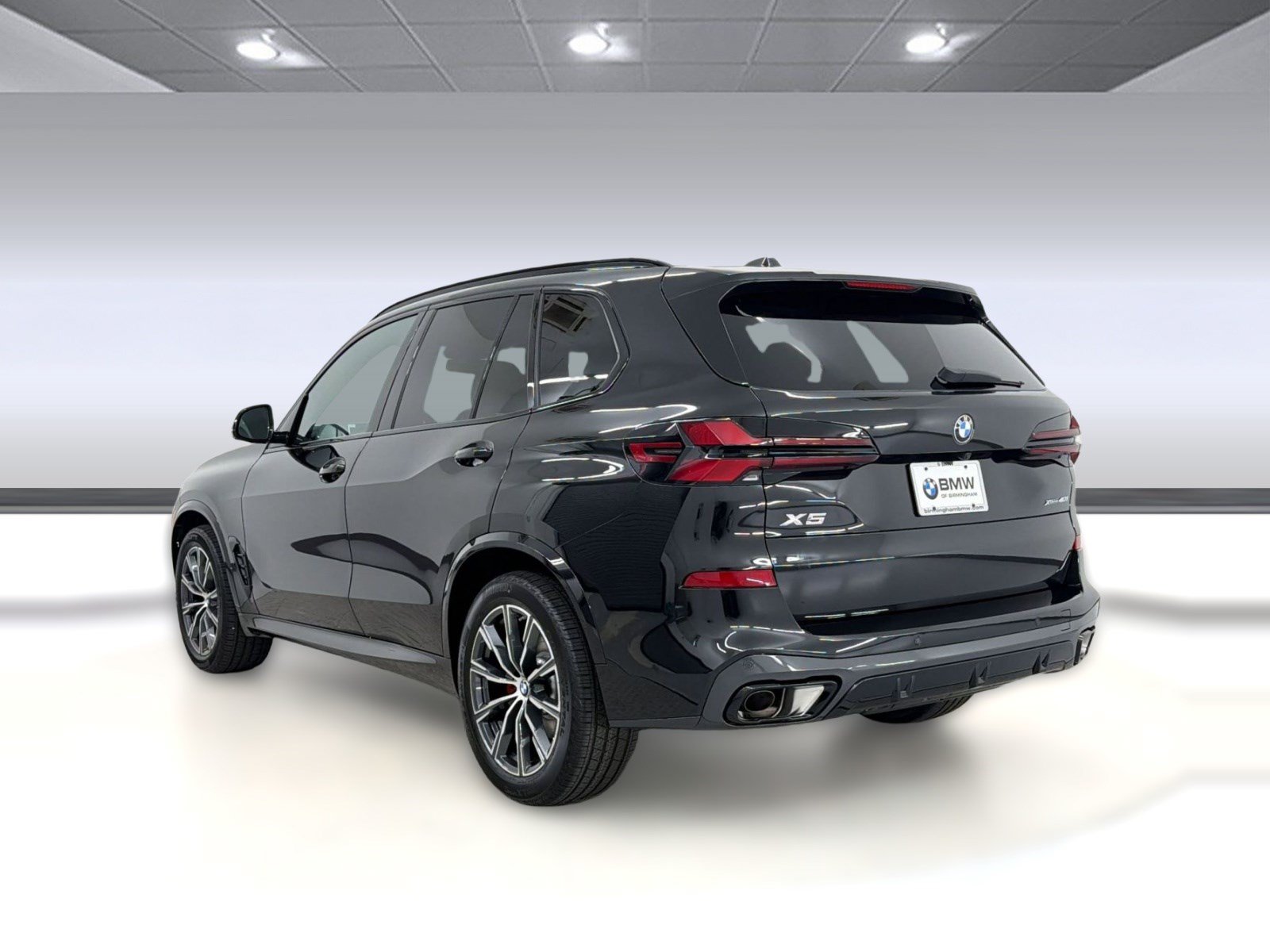 New 2026 BMW X5 xDrive40i w/ M Sport Package AWD/4WD image 3