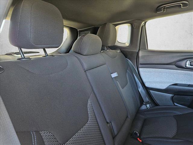 Used 2023 Jeep Compass Sport image 23