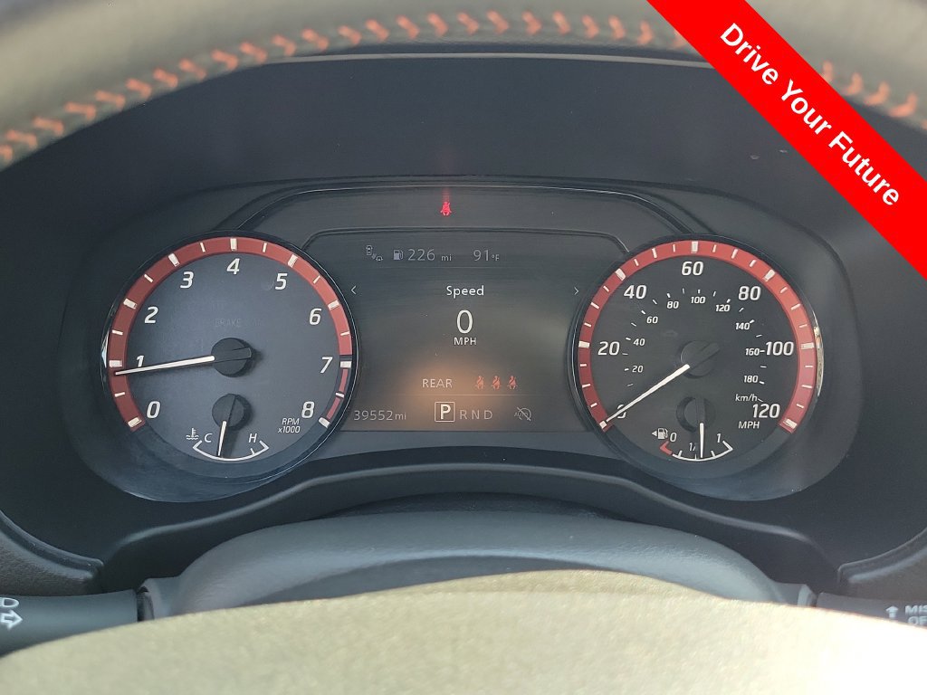 Used 2025 Nissan Frontier Pro-X RWD image 9