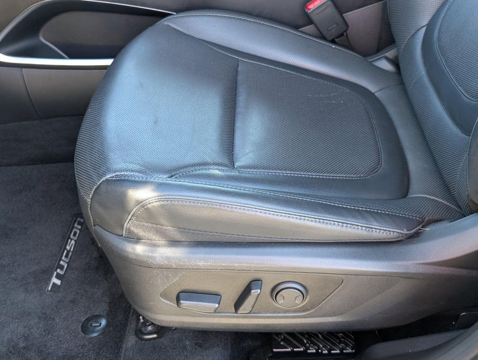 Used 2024 Hyundai Tucson Limited image 11