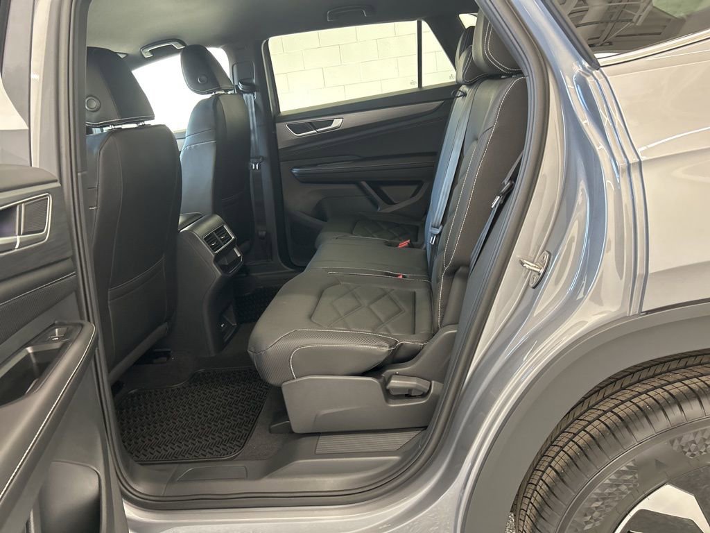 New 2026 Volkswagen Atlas Cross Sport SE AWD/4WD image 34