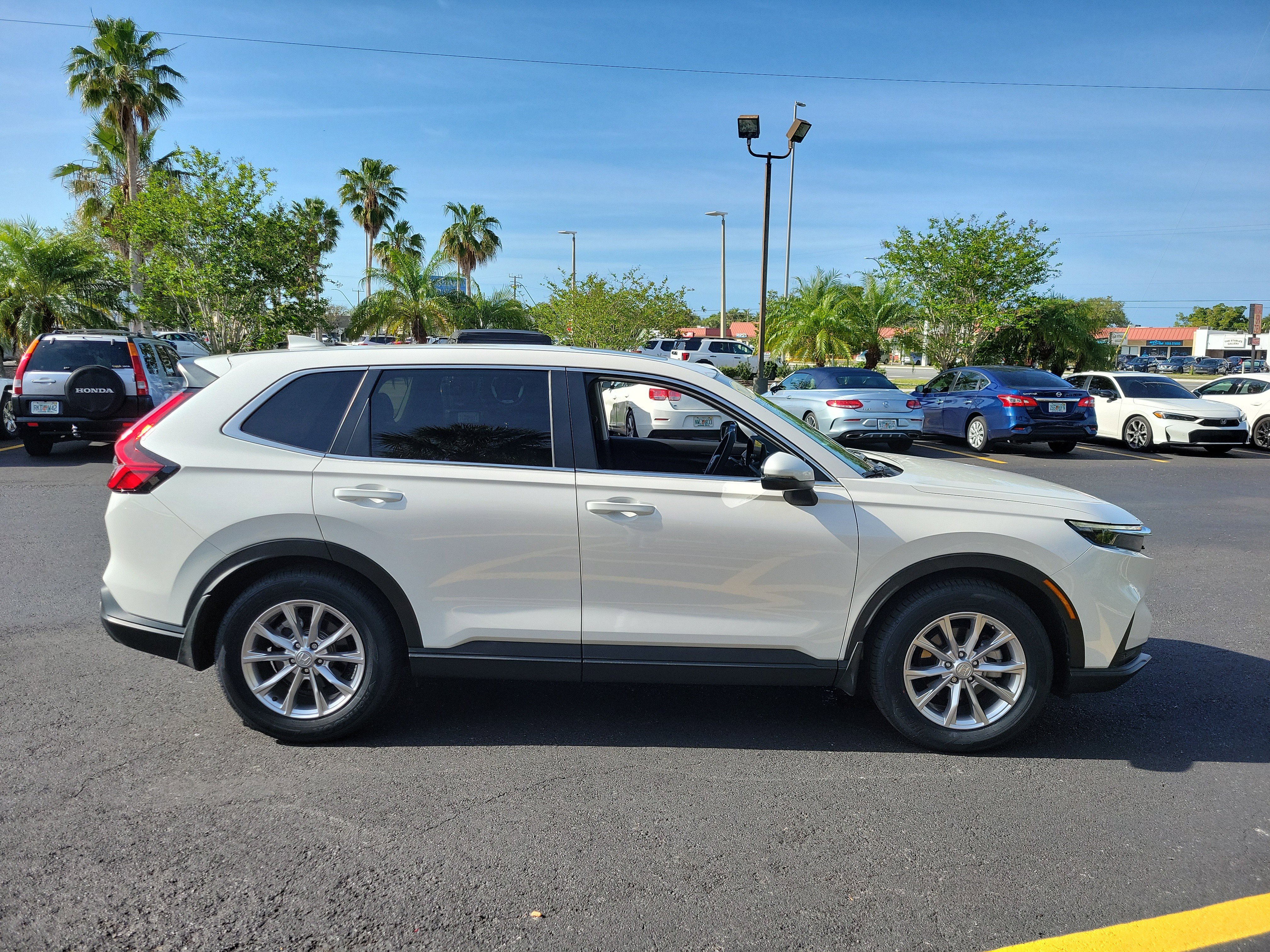 Used 2024 Honda CR-V EX-L image 5