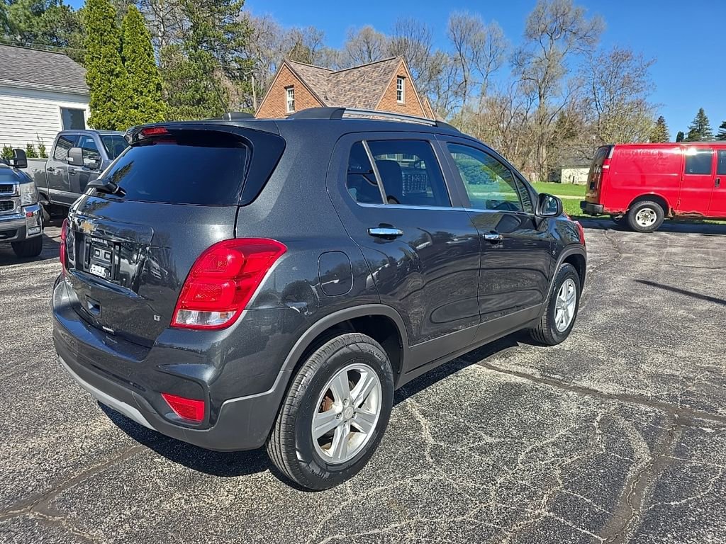 Used 2017 Chevrolet Trax LT w/ LT Convenience Package AWD/4WD image 4