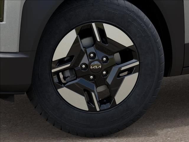 New 2027 Kia Seltos LX FWD image 9