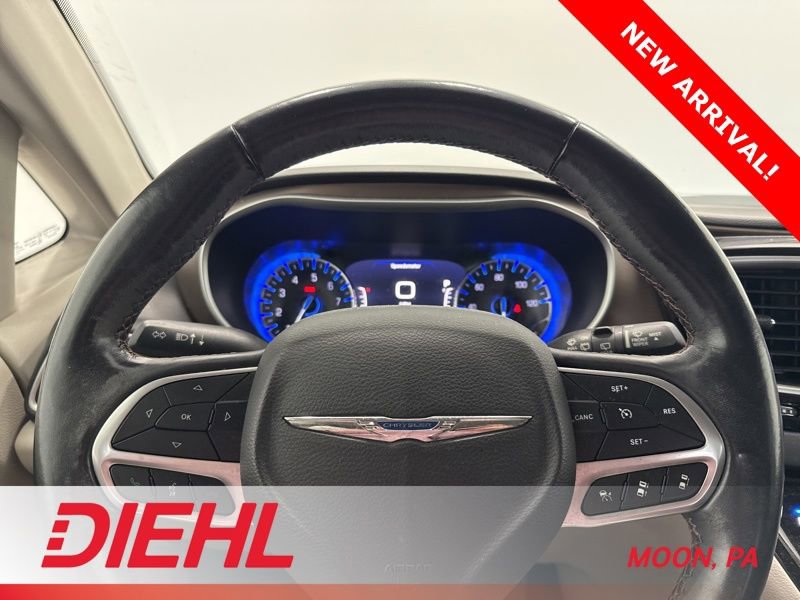 Used 2019 Chrysler Pacifica Touring-L w/ Advanced Safetytec Group image 24