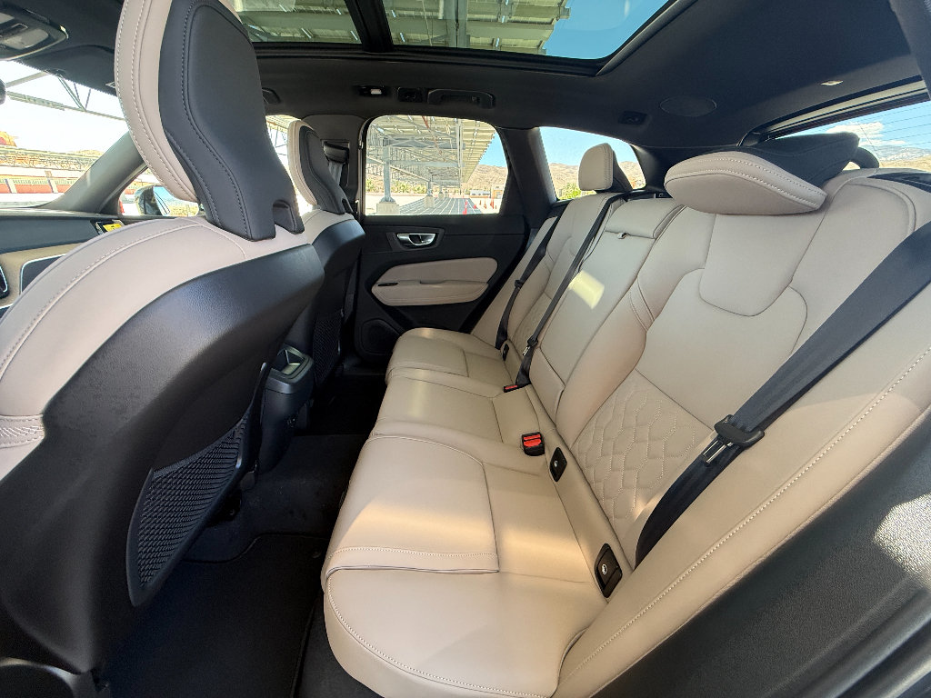 New 2026 Volvo XC60 B5 Plus w/ Climate Package PRO AWD/4WD image 22