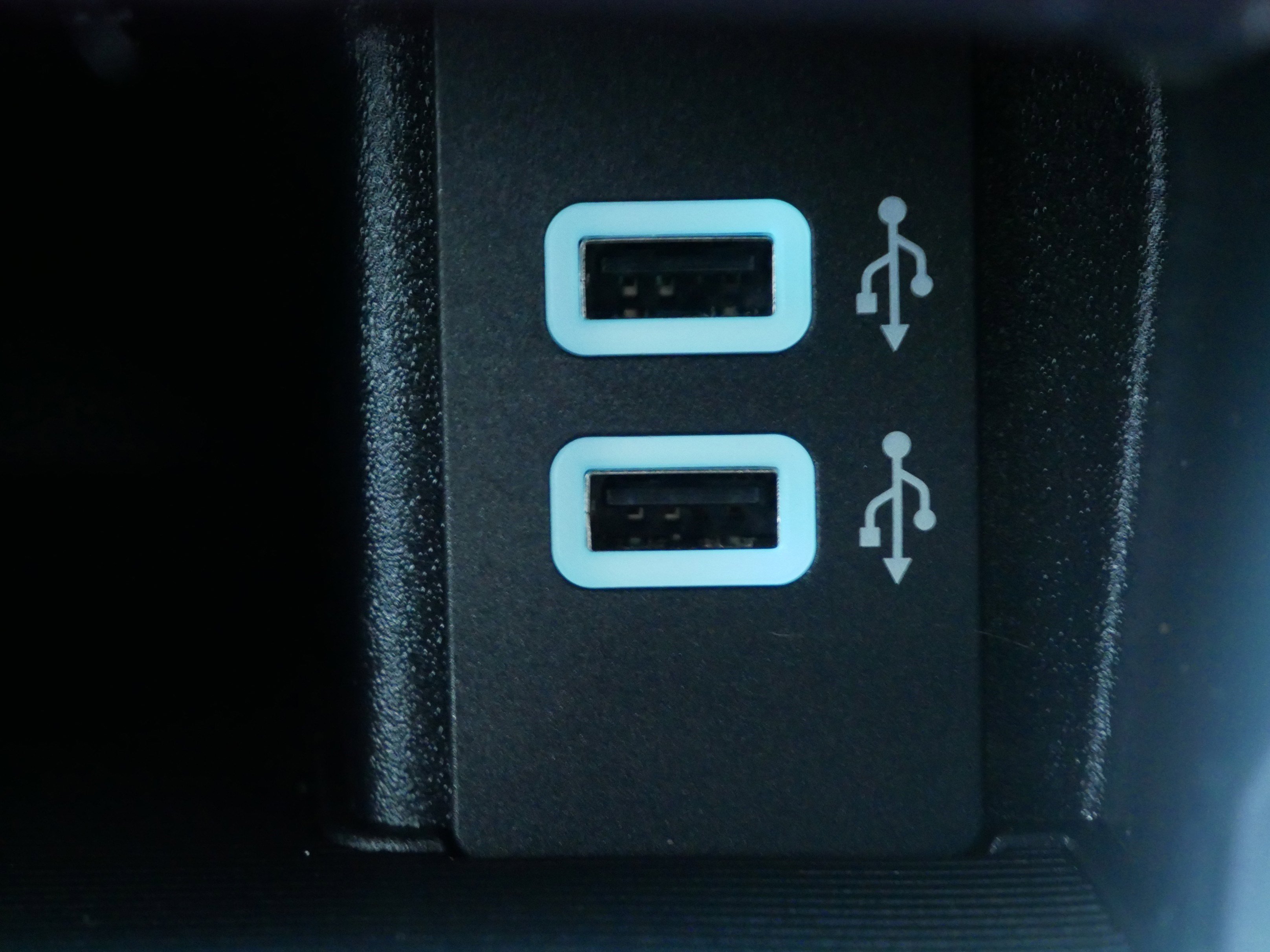 Used 2017 Ford Edge Titanium w/ Equipment Group 302A image 29