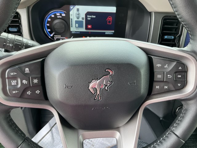Used 2024 Ford Bronco Wildtrak AWD/4WD image 30