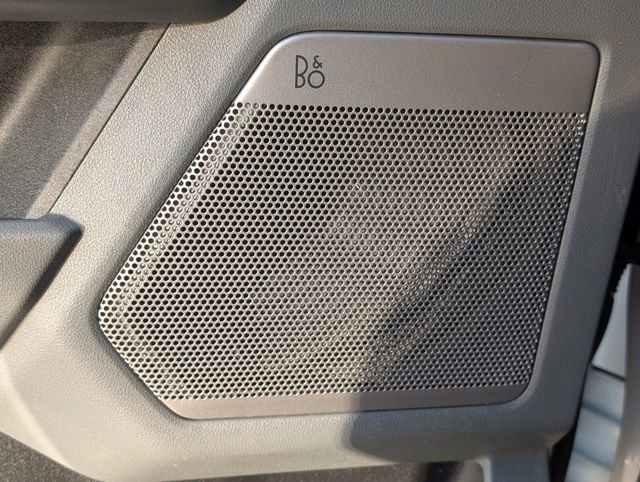 Used 2023 Ford F150 Lariat w/ Trailer Tow Package image 41