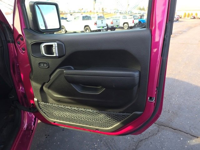 Used 2024 Jeep Gladiator Sport image 38