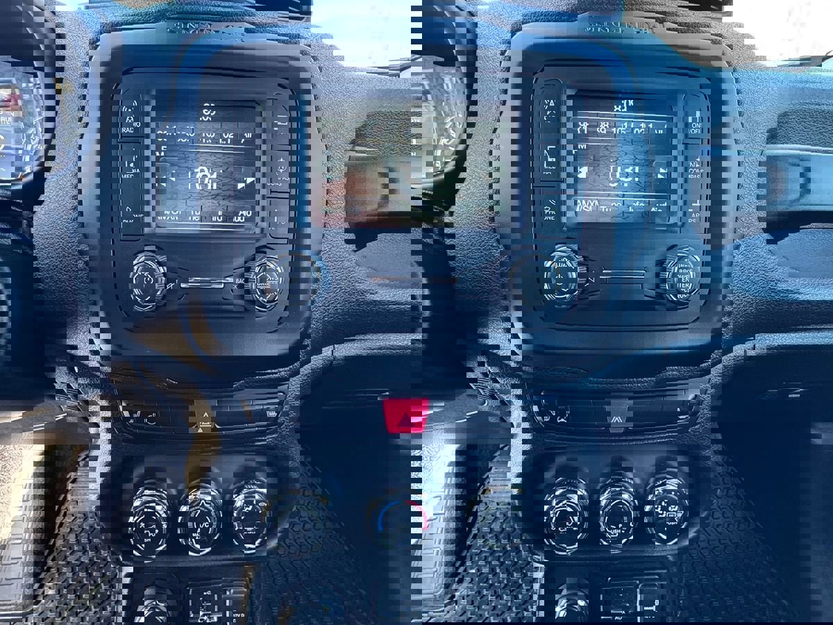 Used 2016 Jeep Renegade 75th Anniversary AWD/4WD image 16