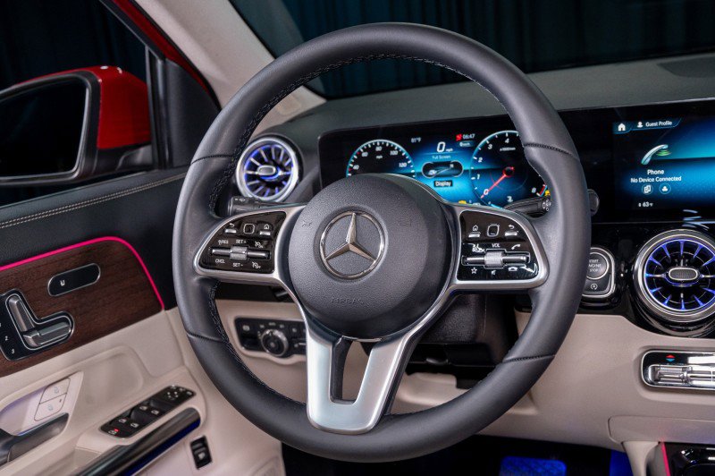 Certified 2023 Mercedes-Benz GLA 250 4MATIC image 16