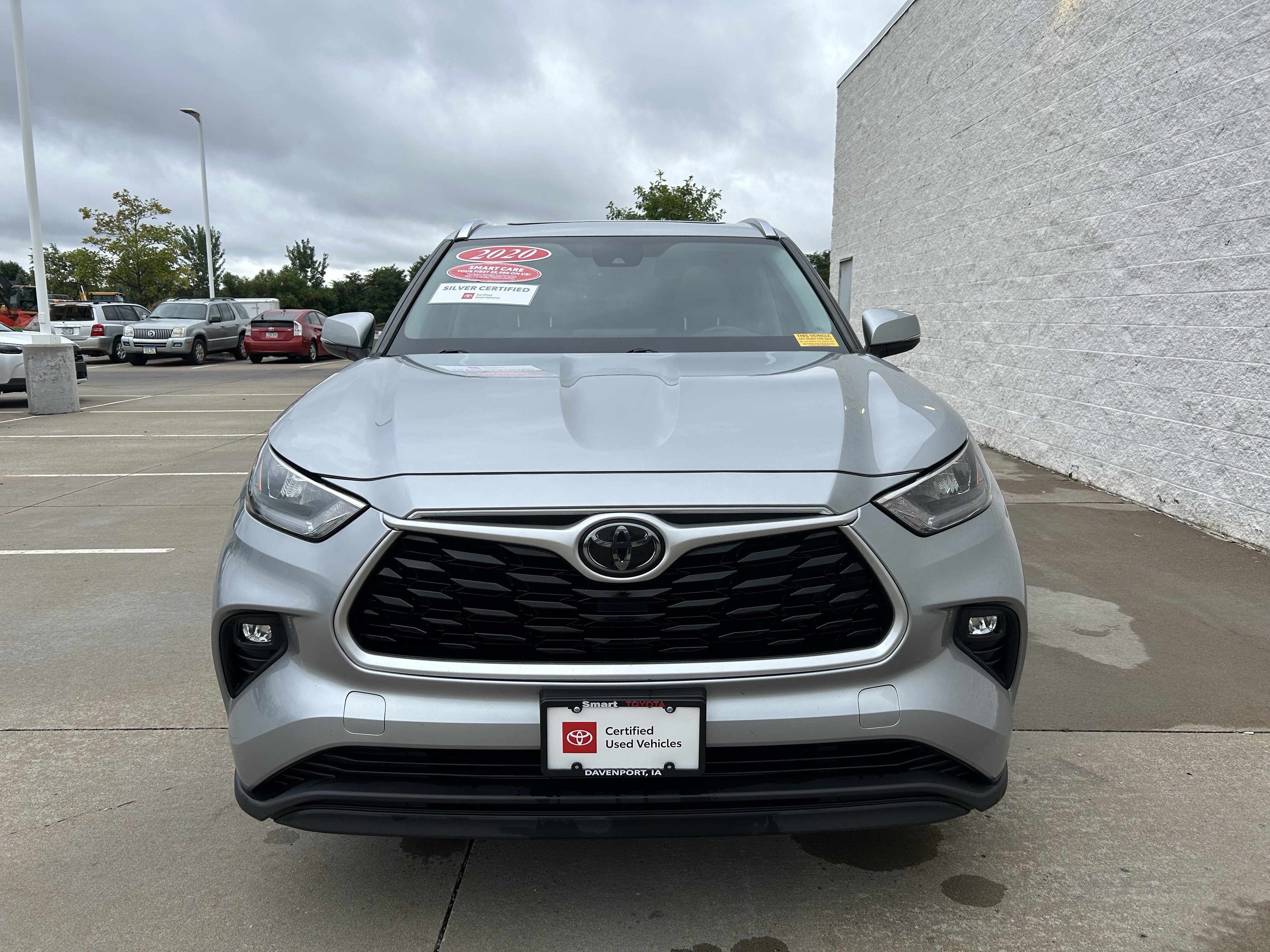 Certified 2020 Toyota Highlander XLE AWD/4WD image 2