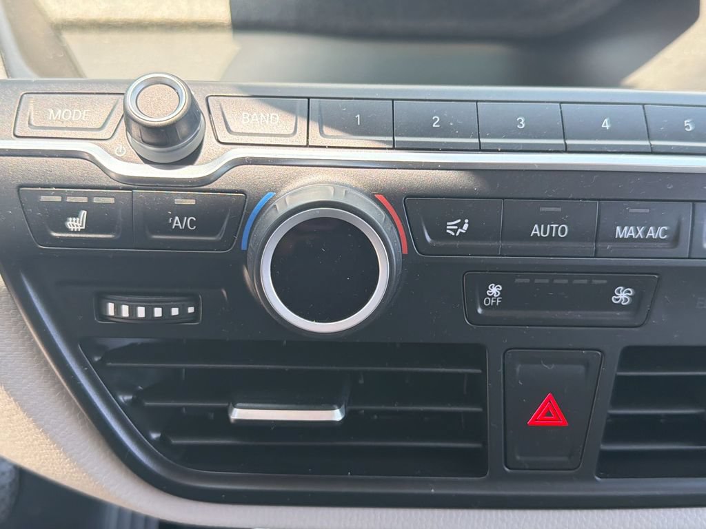 Used 2014 BMW i3 w/ Range Extender RWD image 16