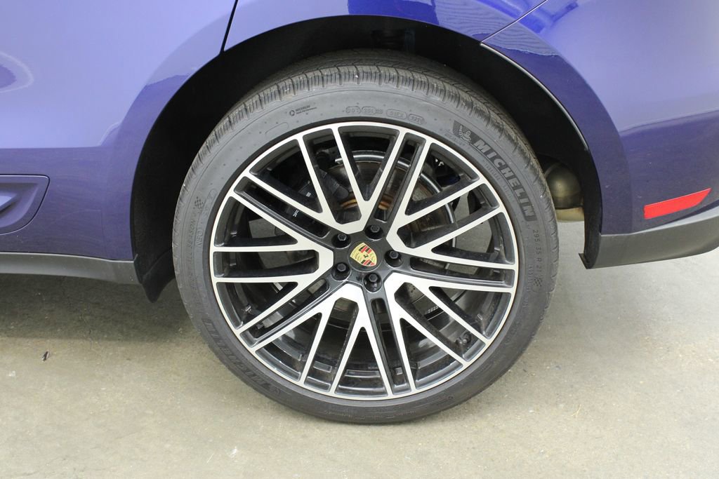 New 2024 Porsche Macan image 13