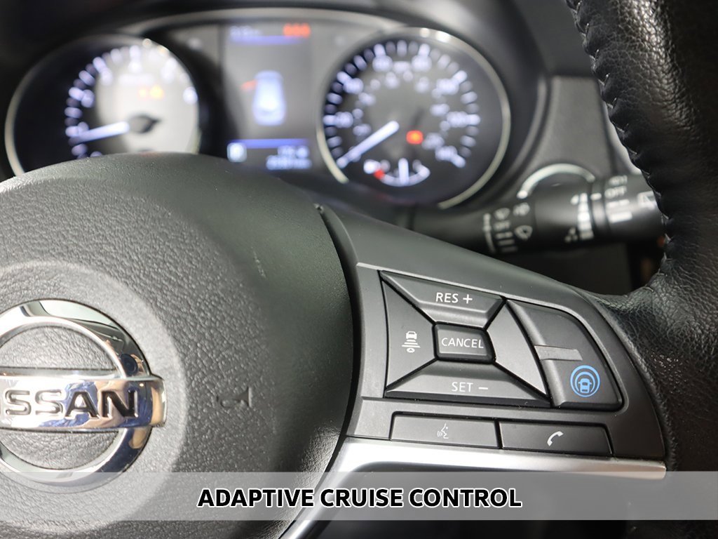 Used 2022 Nissan Rogue Sport SV w/ Technology Package image 3