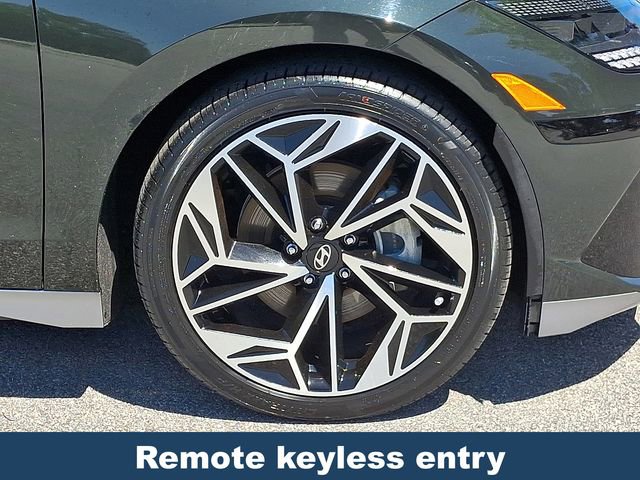 Used 2023 Hyundai Ioniq 6 SEL AWD/4WD image 10