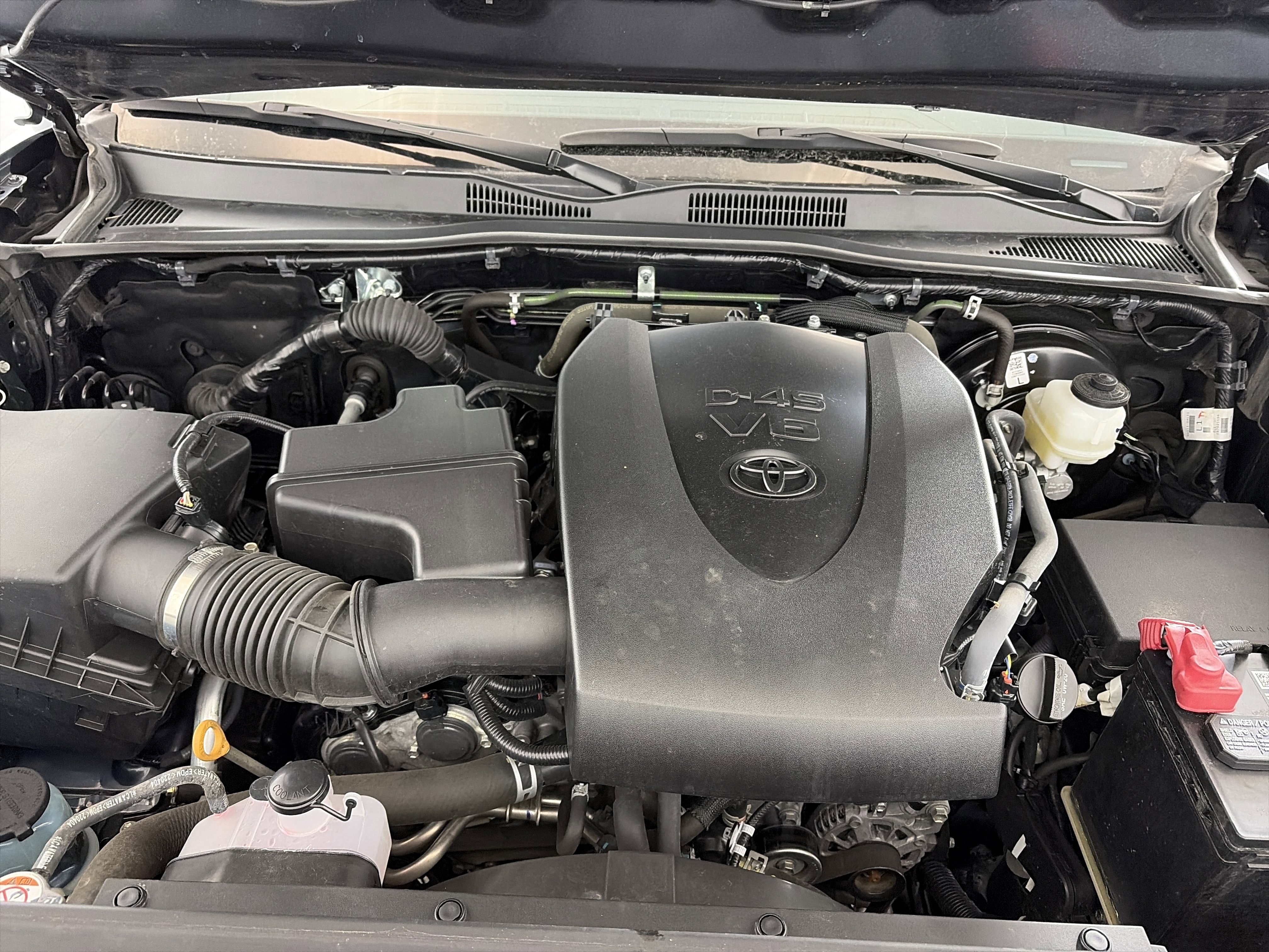 Used 2023 Toyota Tacoma TRD Sport w/ Technology Package image 11