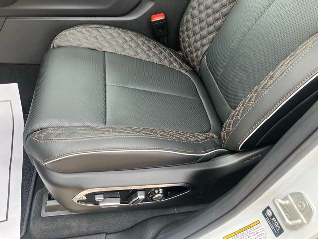 New 2026 Jeep Grand Cherokee Summit AWD/4WD image 11