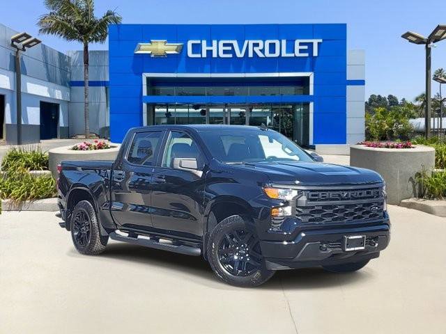 New 2026 Chevrolet Silverado 1500 Custom w/ Turbomax Blackout Package