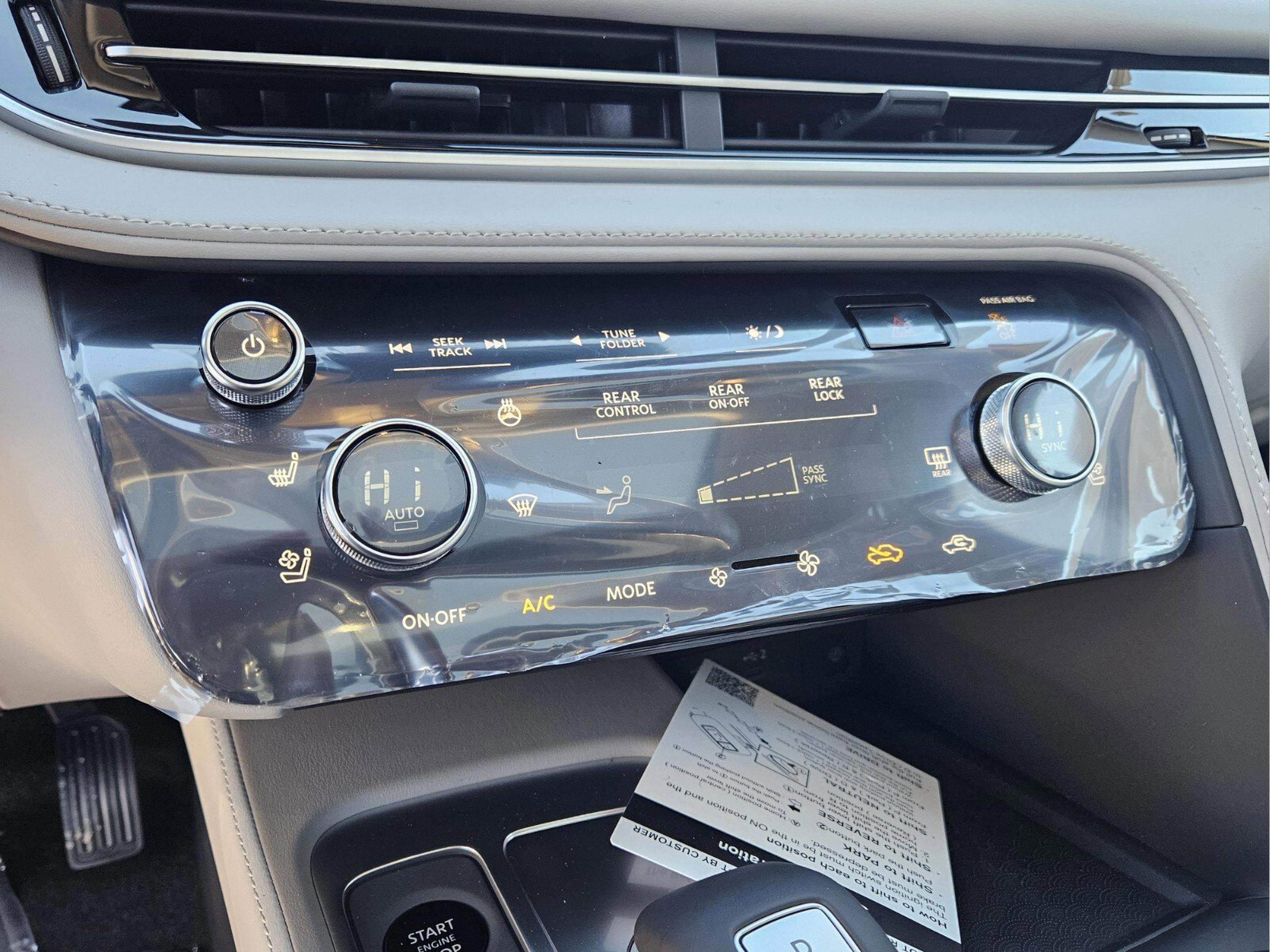 New 2026 INFINITI QX60 Luxe image 15