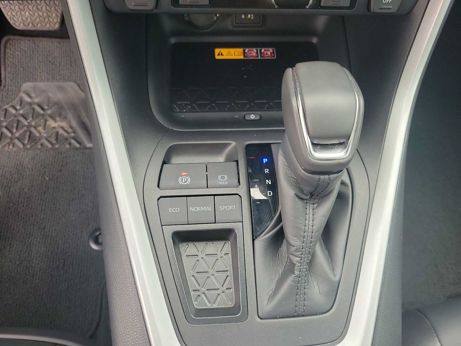 Used 2024 Toyota RAV4 XLE Premium w/ Weather Package FWD image 21