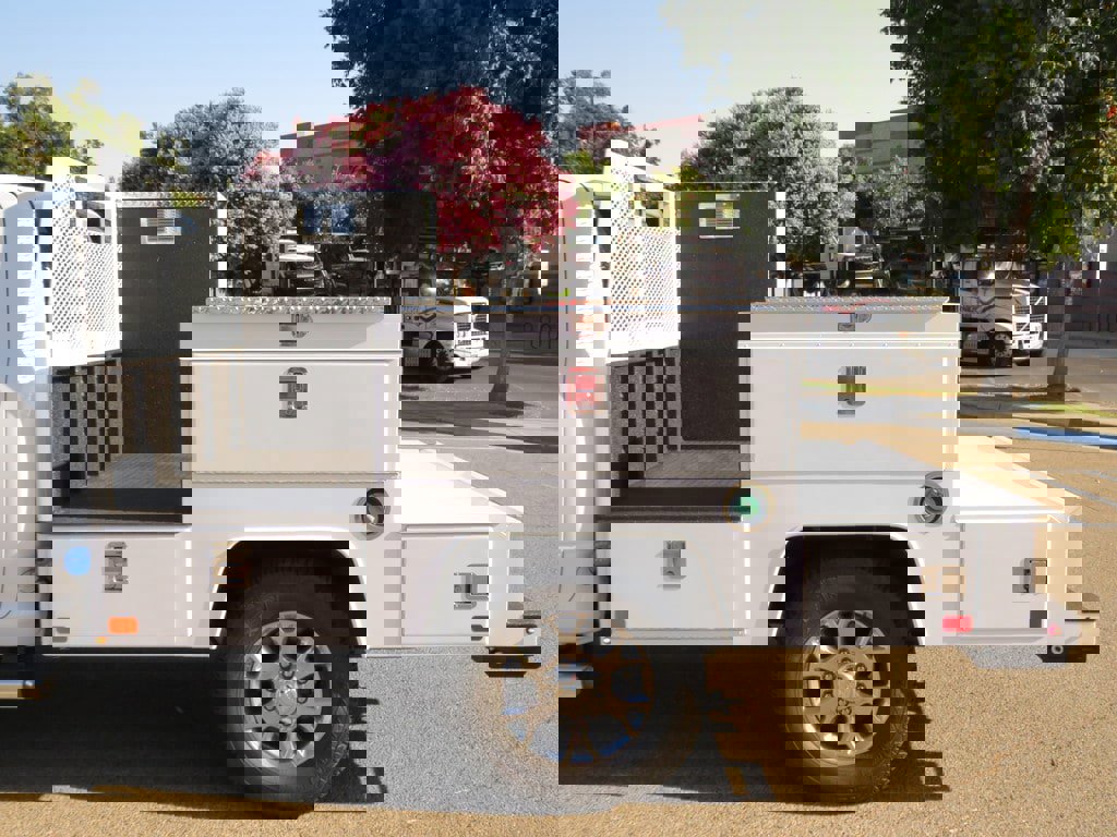 New 2022 RAM 3500 Tradesman w/ Chrome Appearance Group image 10