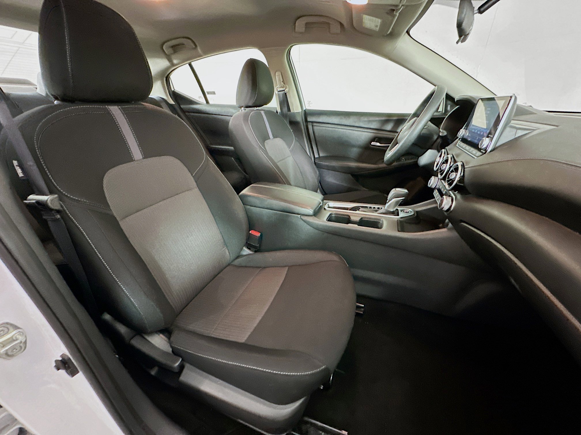 Used 2024 Nissan Sentra SV image 28