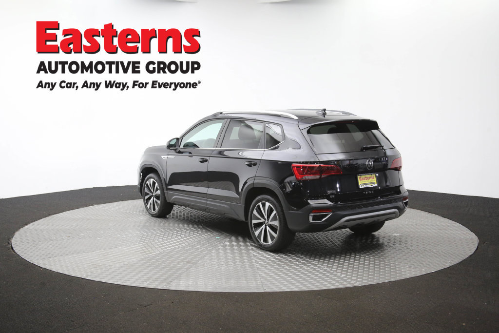 Used 2024 Volkswagen Taos SE FWD image 64