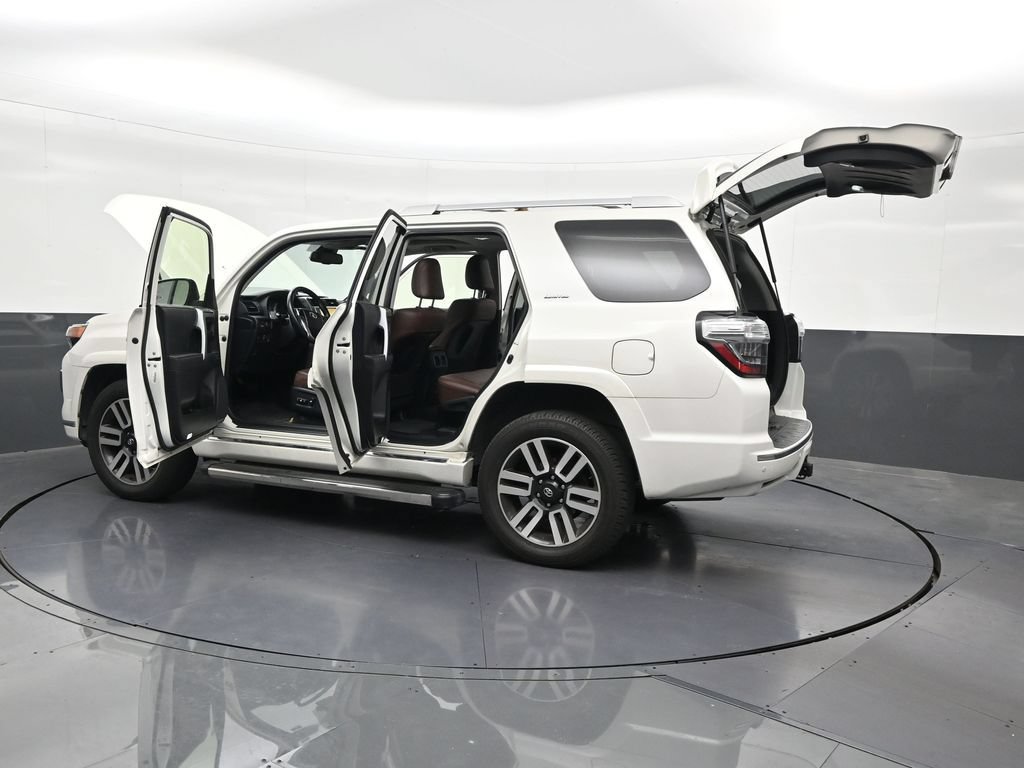 Used 2023 Toyota 4Runner Limited AWD/4WD image 34