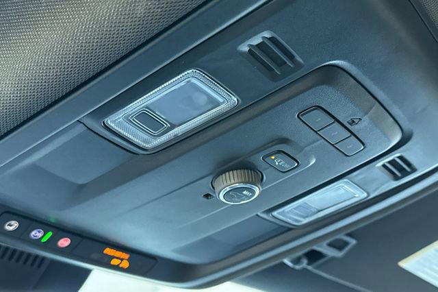 Used 2024 Chevrolet Suburban LT image 25