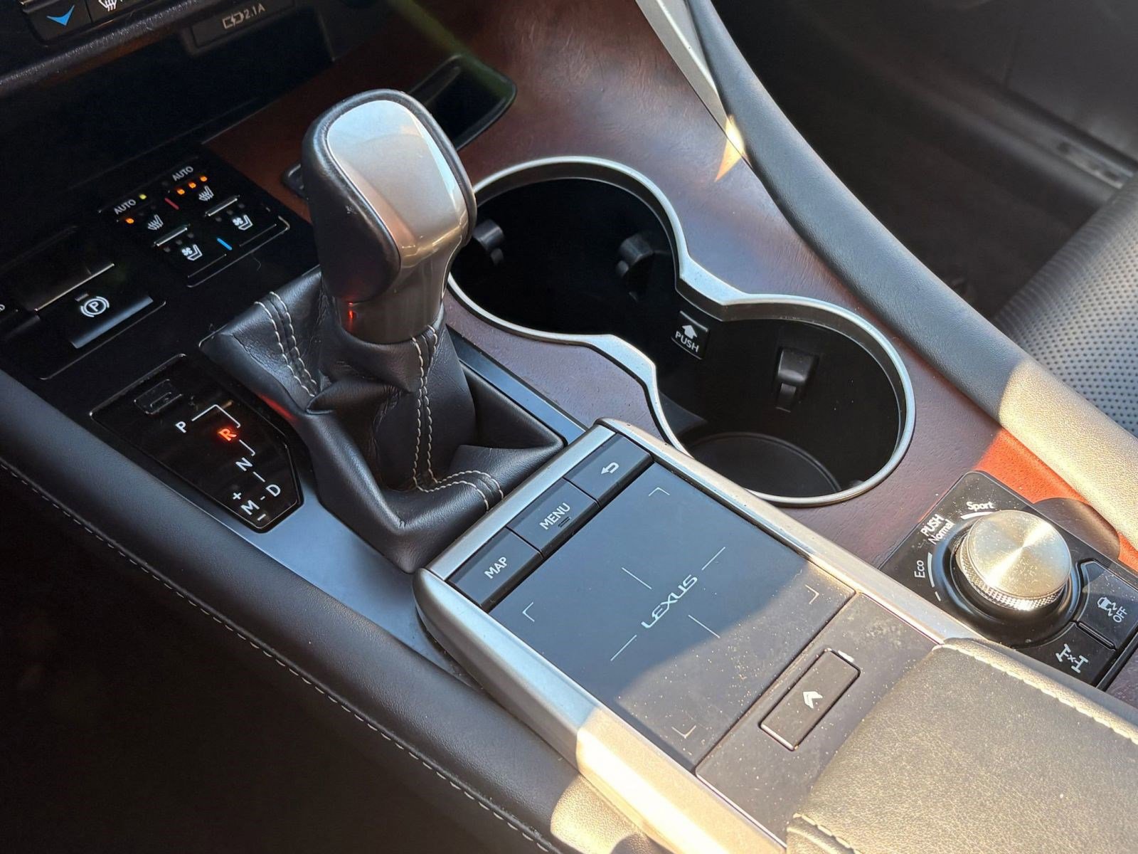 Used 2021 Lexus RX 350L Premium image 17