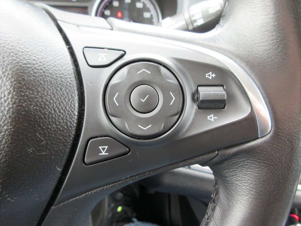 Certified 2019 Buick Enclave Essence FWD image 25
