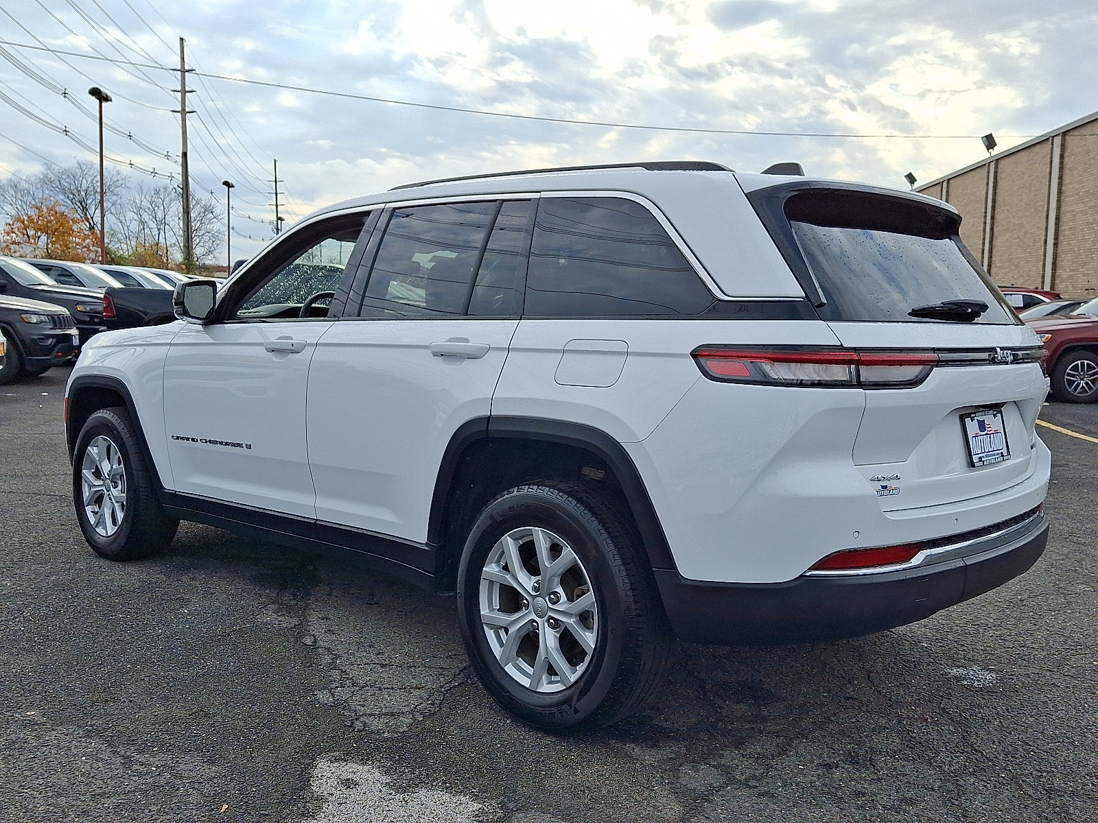 Used 2023 Jeep Grand Cherokee Limited image 5